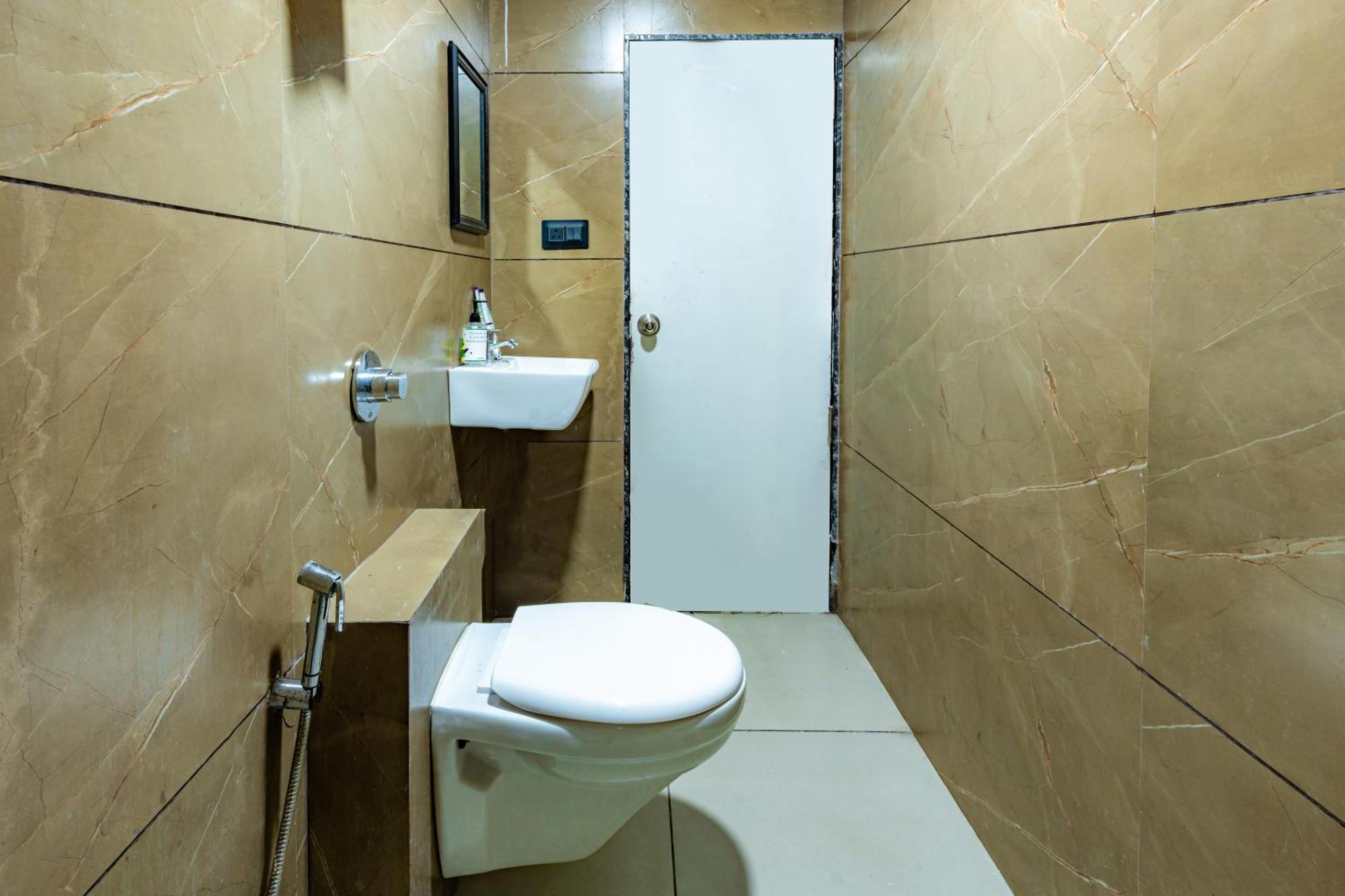 Treebo City Center Sakardarā Zewnętrze zdjęcie