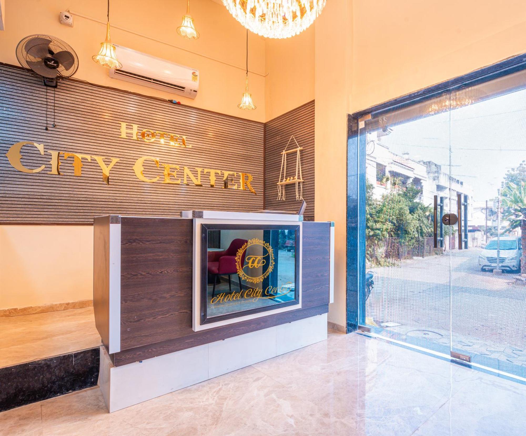 Treebo City Center Sakardarā Zewnętrze zdjęcie